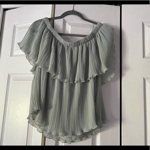 NWOT Express Off Shoulder Top (XL)